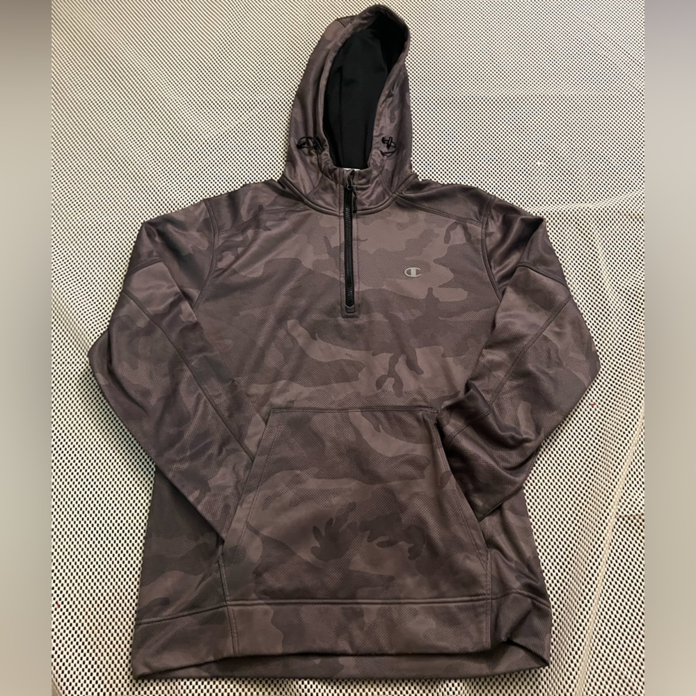 Champion Gray Camo Hoodie: Urban Edge, Comfortable Style, Unmatched Versatility!